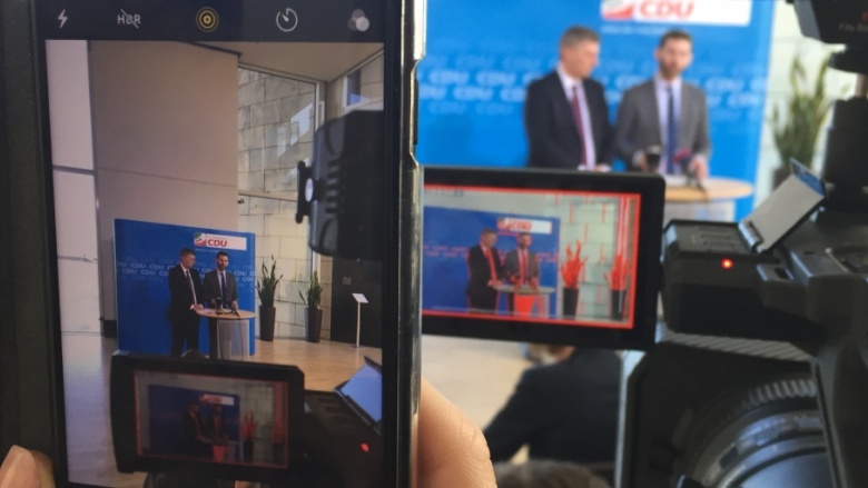 Positionspapier der CDU-Landtagsfraktion Nordrhein-Westfalen zur Digitalisierung Positionspapier der CDU-Landtagsfraktion Nordrhein-Westfalen zur Digitalisierung