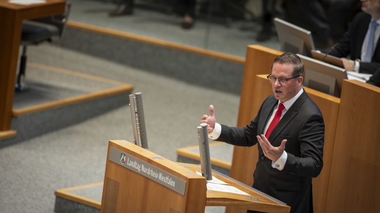 Gregor Golland zur Gefahr von Drohnen 