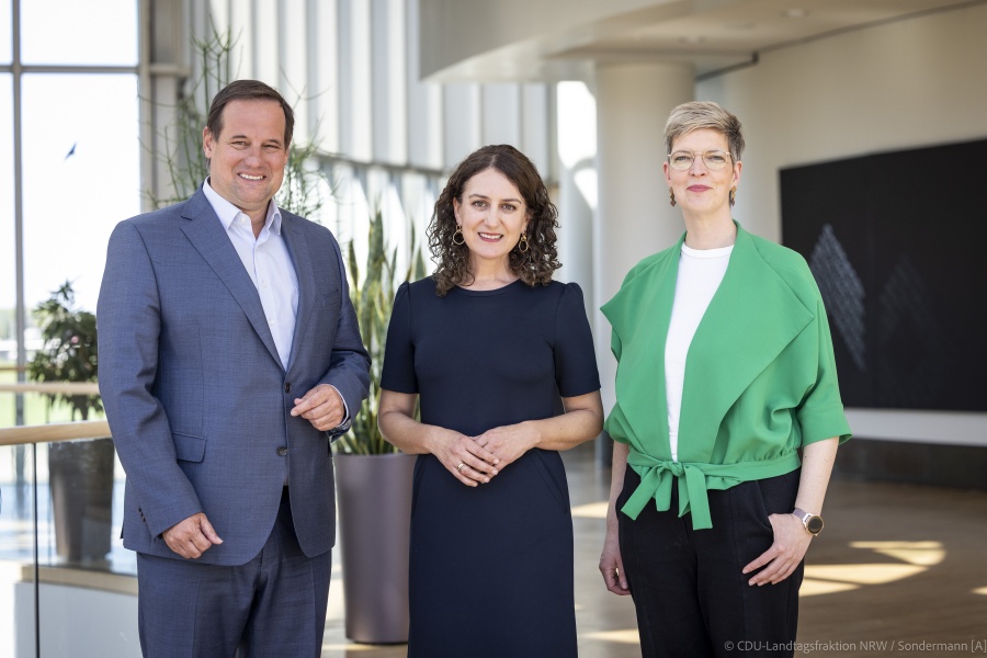 Thorsten Schick, Ursula Mecklenbrauck und Wibke Brems im Landtag